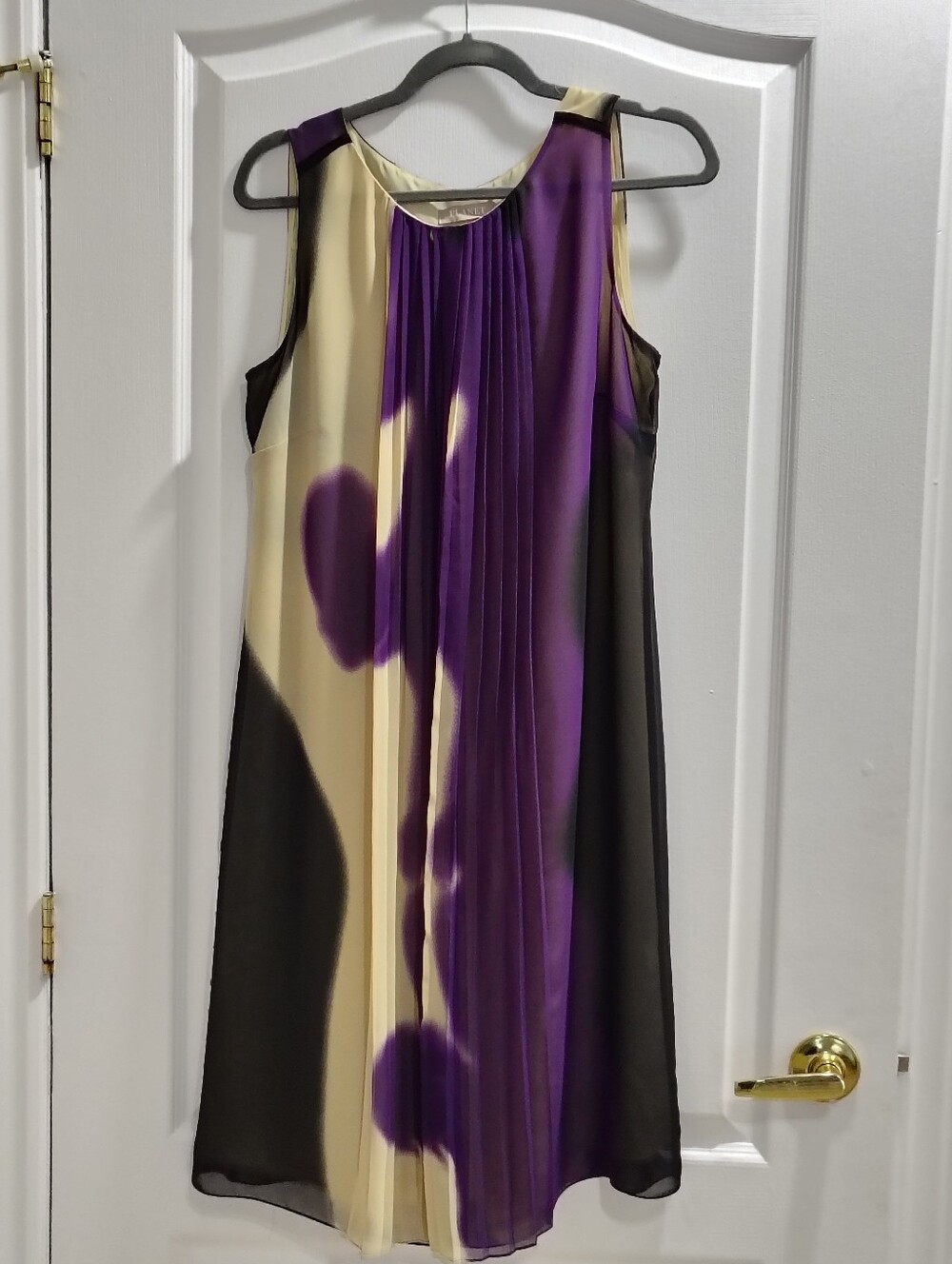 Sleeveless Purple & Cream Pleated Shift Dress
